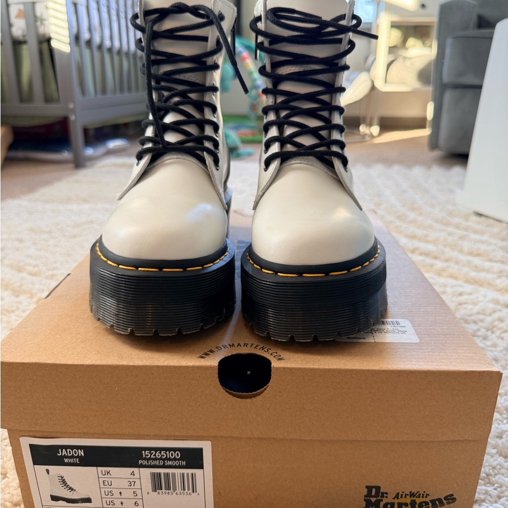 Doc Martins White - Picture 2 of 4